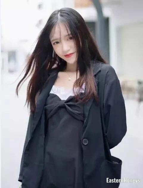 Yuqian Profile image 4