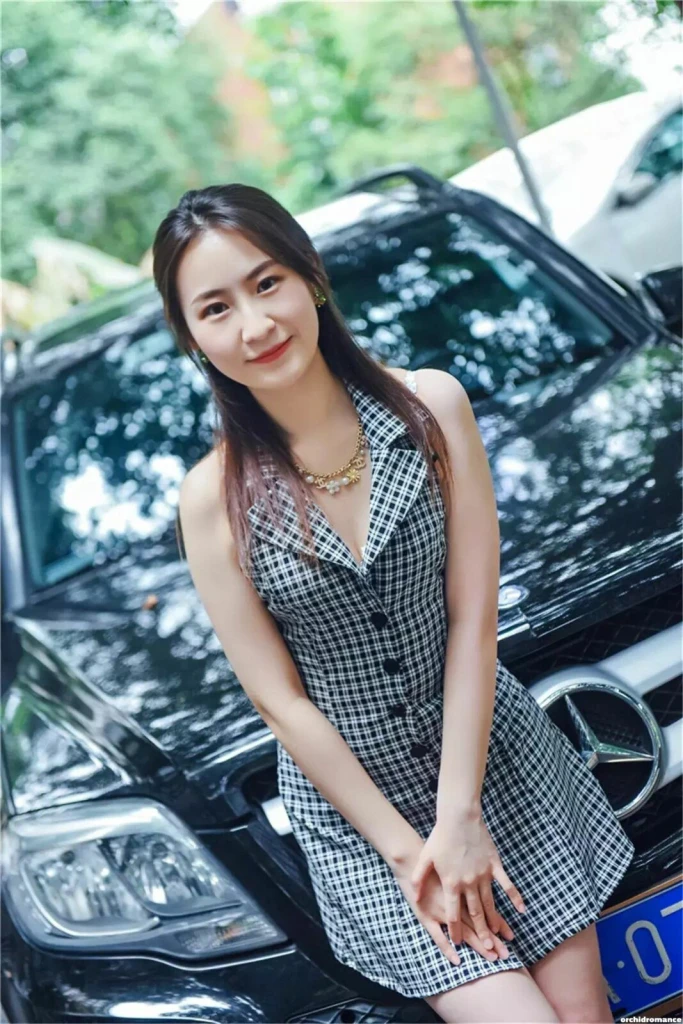 Ling Profile image 1