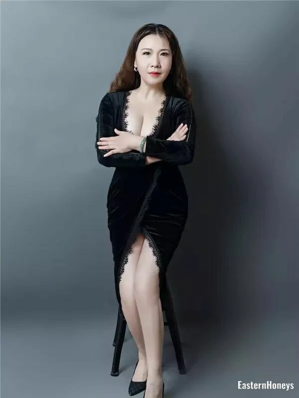 YueYue Profile image 1