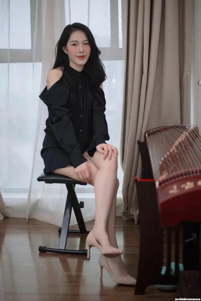 Aly Profile image 2