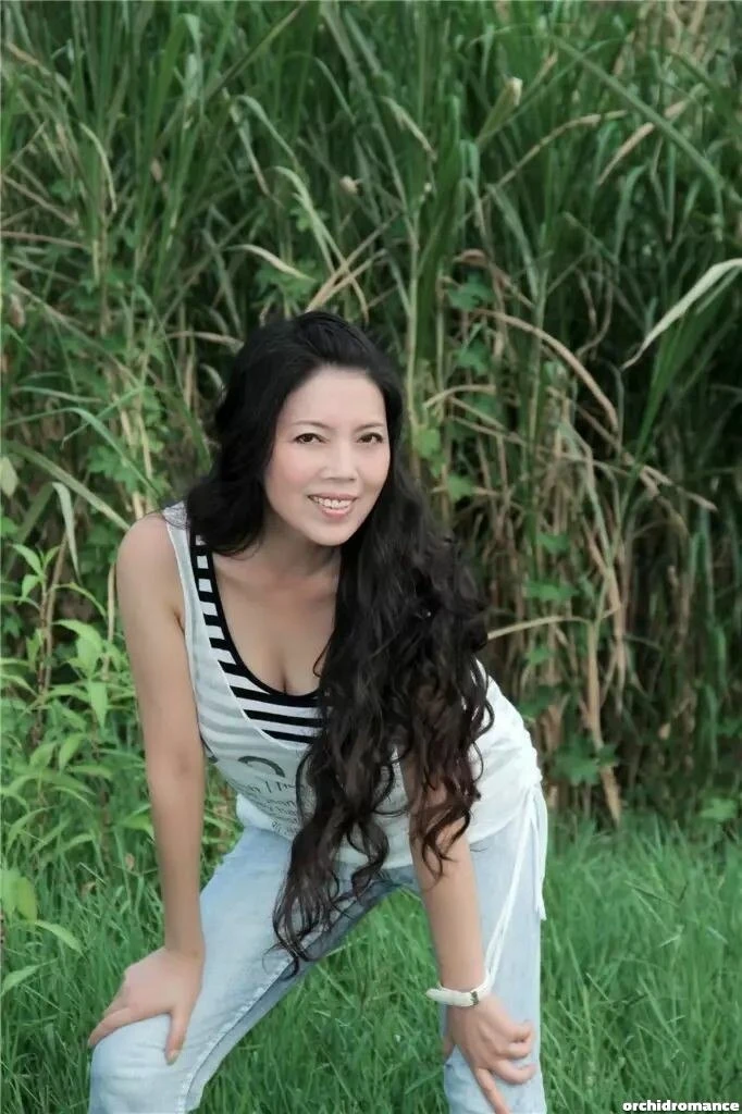 Li Li Profile image 4