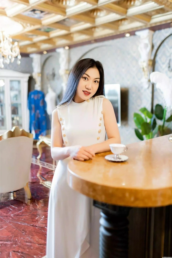 Junfang Profile image 4