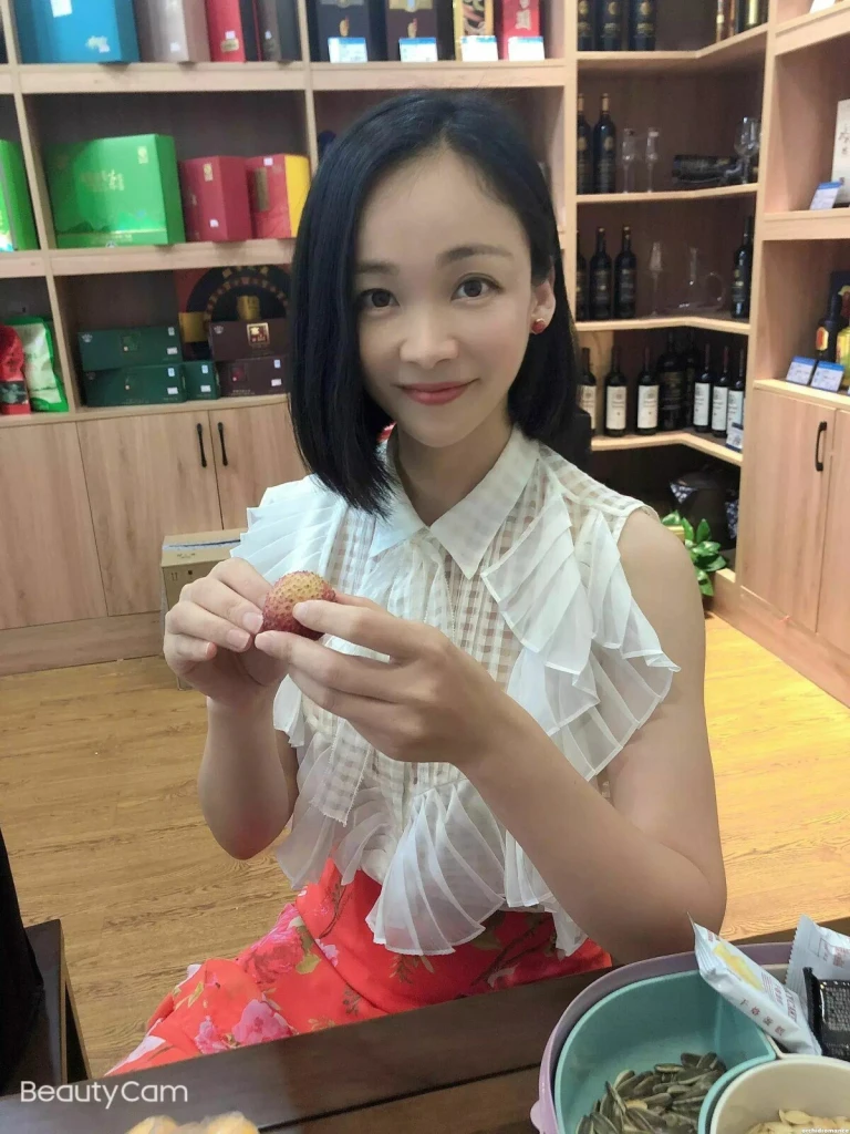 Jocelyn Profile image 4