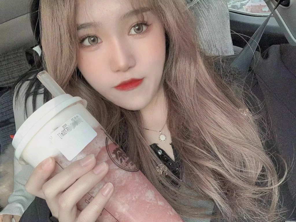 Huiyu Profile image 1