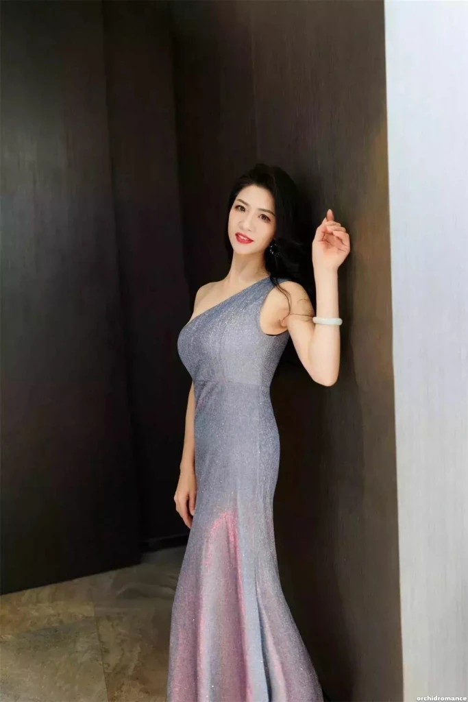 Li Profile image 2