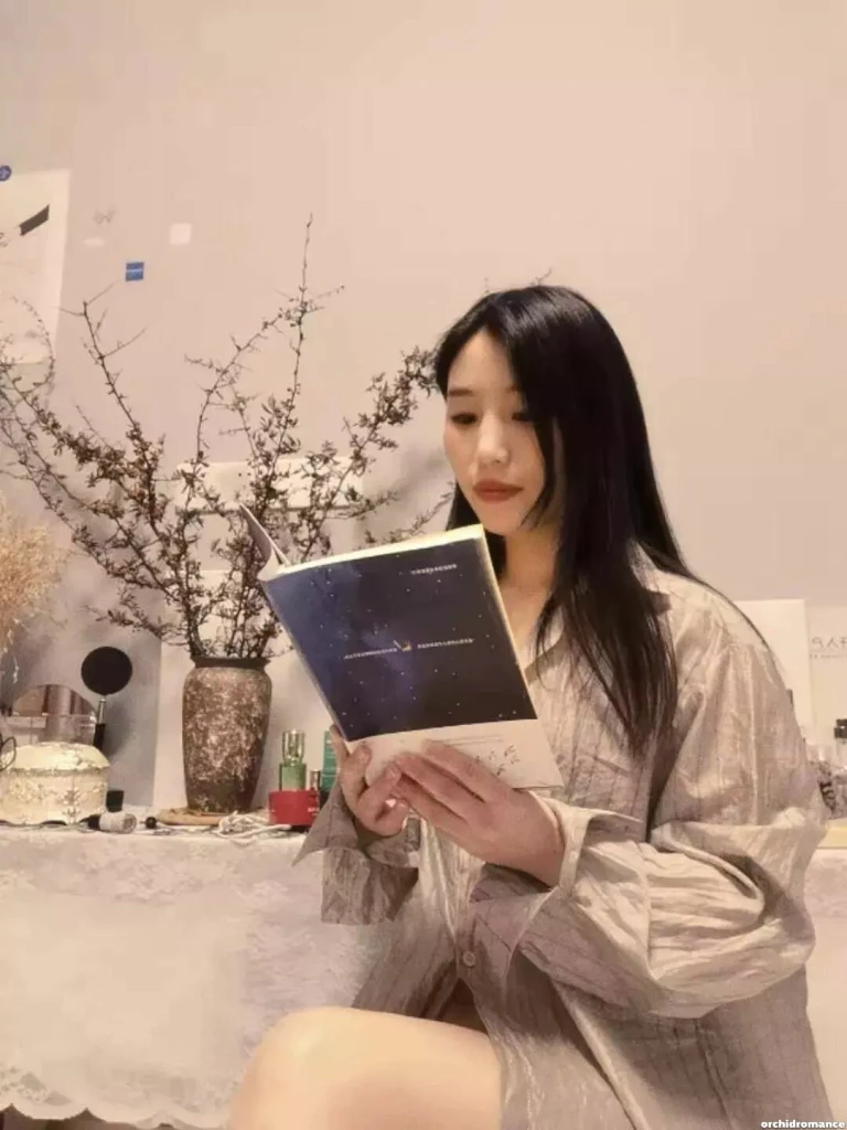 Yuanyuan Profile image 3
