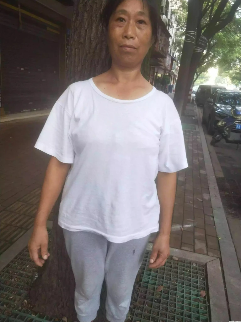 Xiaoqin Profile image 2