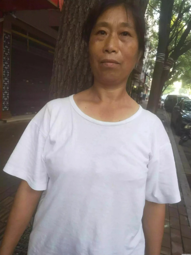 Xiaoqin Profile image 3