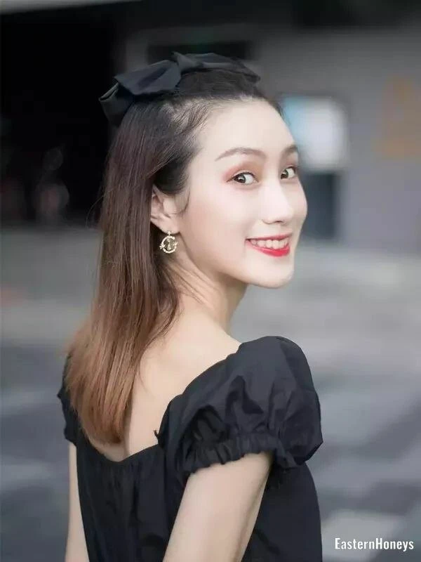 Li Profile image 3
