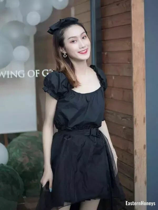 Li Profile image 4