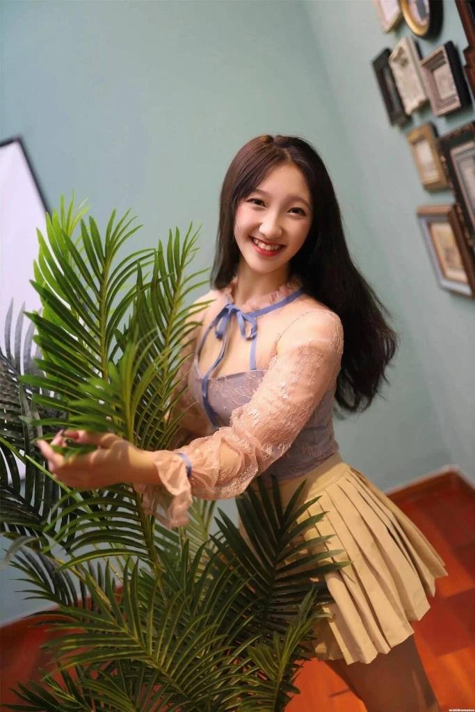 Qin Yingqin Profile image 3