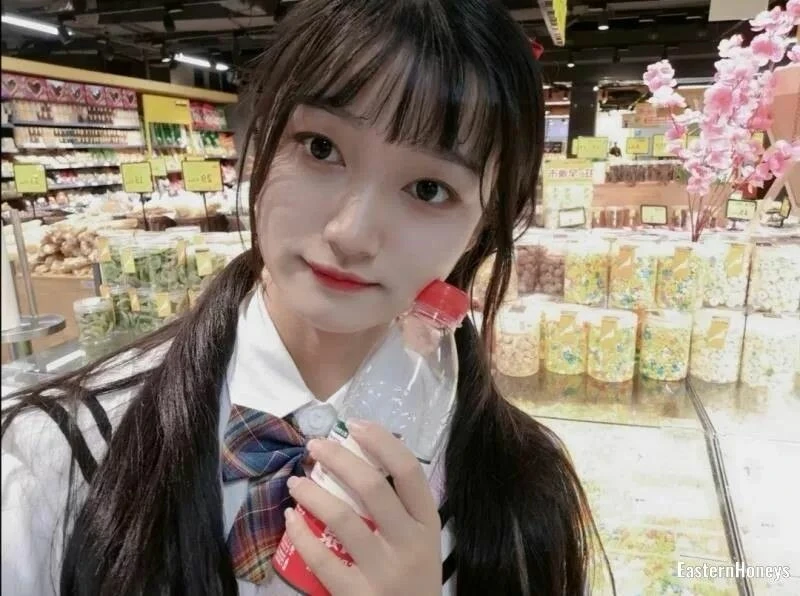 Shuang Profile image 3
