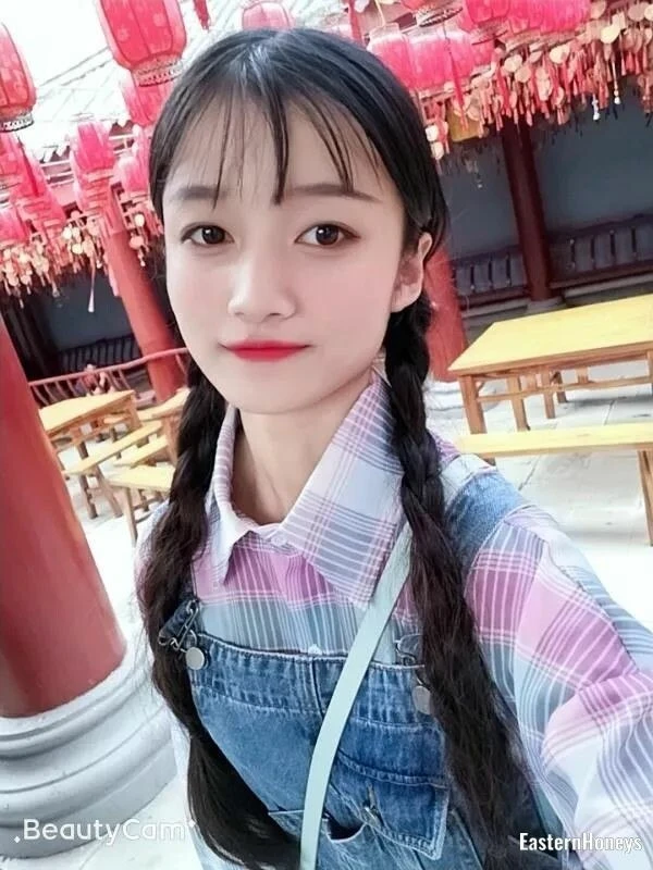 Shuang Profile image 2