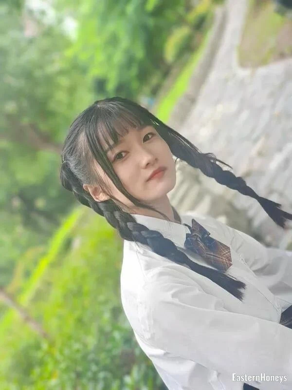 Shuang Profile image 1
