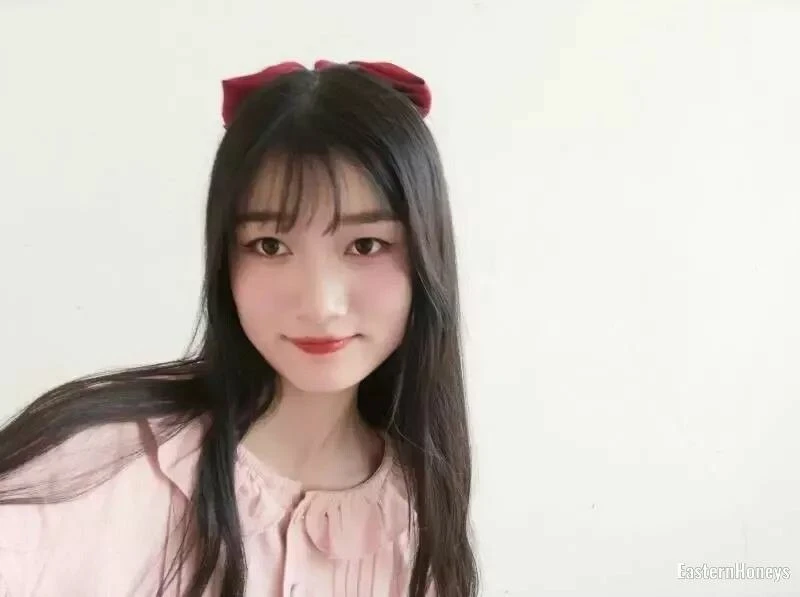 Shuang Profile image 4