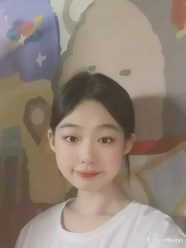 Sarah Profile image 2