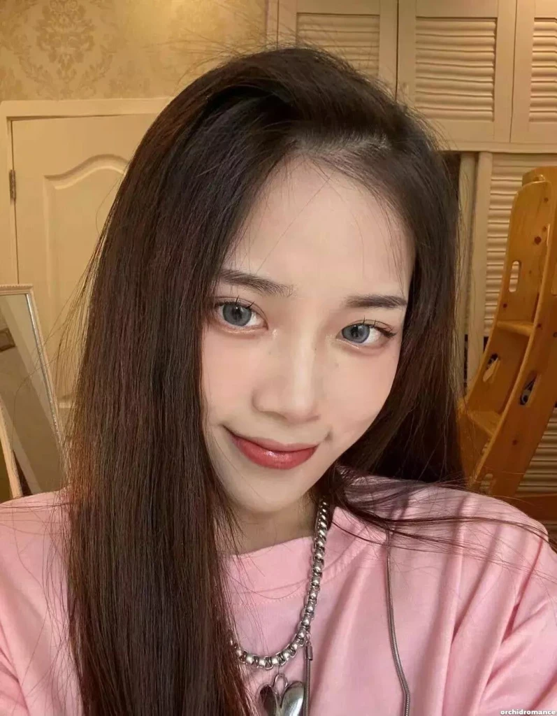 Clare Profile image 1