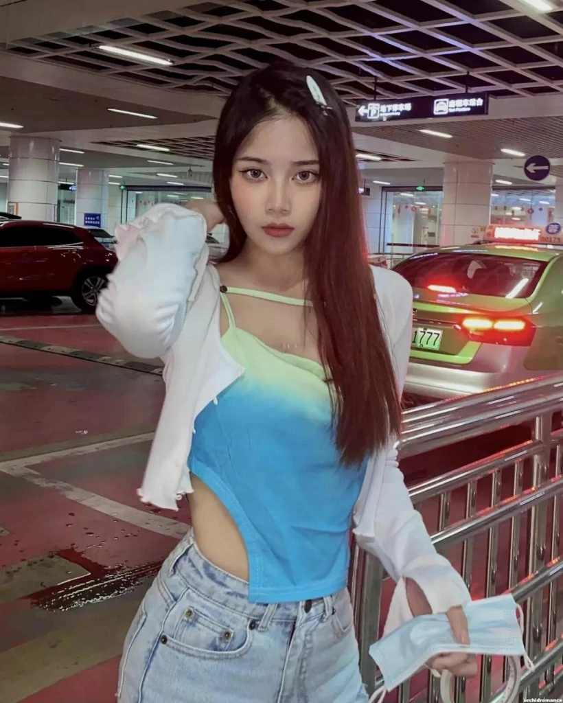 Clare Profile image 3