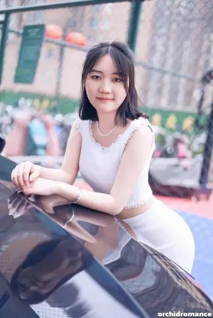 Lingling Profile image 4