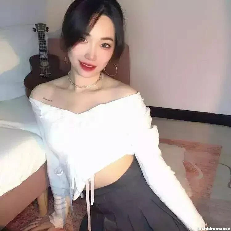 JiaMin Profile image 2