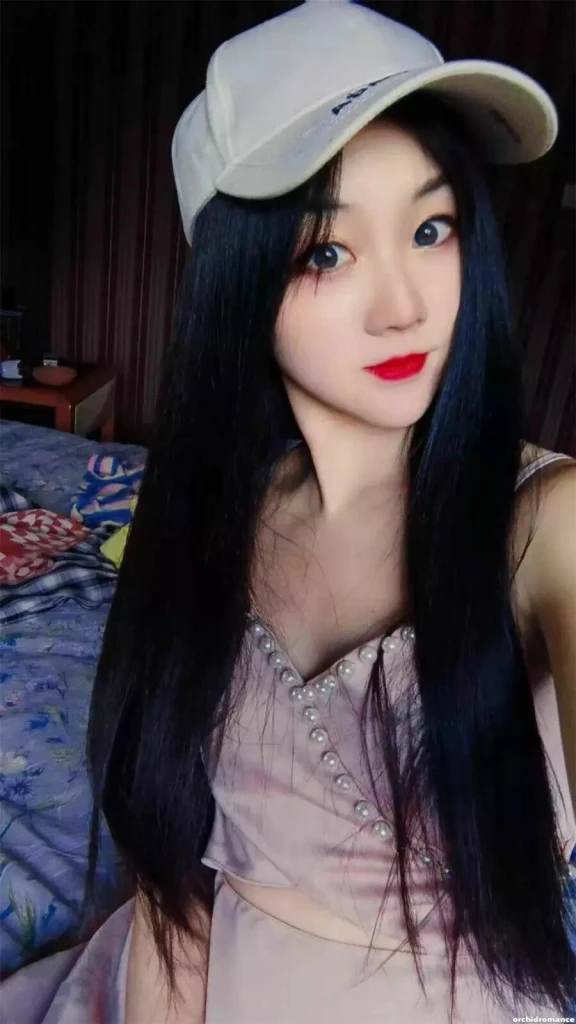 Yuanyuan Profile image 4