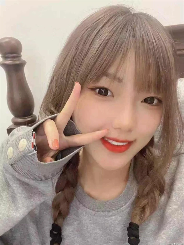 Jinlian Profile image 2