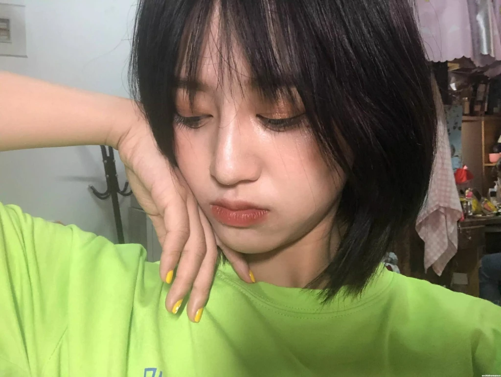 Yiyi Profile image 1